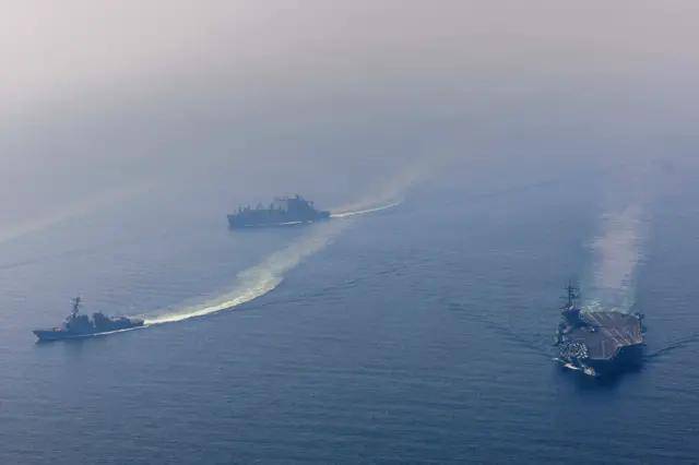 Eron atrofida AQSH kemalari va qiruvchilari ko‘paydi